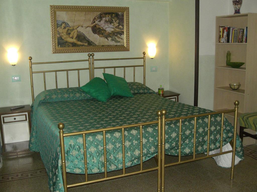 Locanda I Cherubini Bed & Breakfast Florence Room photo